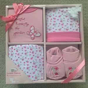 Infant’s 4 piece playtime layette set size 0-6 months